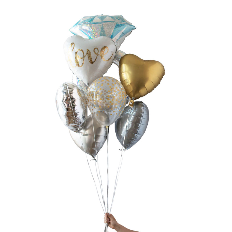 gold heart foil balloon bouquet